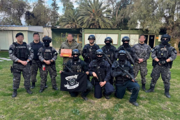 Curso de Operador GRI en la Prefectura de Operaciones Especiales de Carabineros en Santiago Firma Apolinav Armada de Chile 002