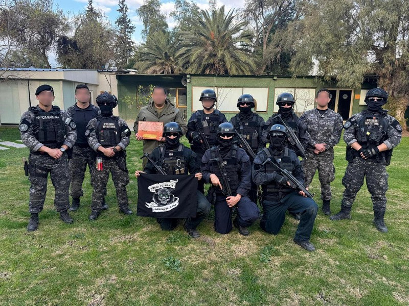 Curso de Operador GRI en la Prefectura de Operaciones Especiales de Carabineros en Santiago Firma Apolinav Armada de Chile 002