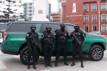 Entrega de SUV blindado Chevrolet Suburban 4x4 a Gendarmería de Chile de la Región de Tarapacá 002