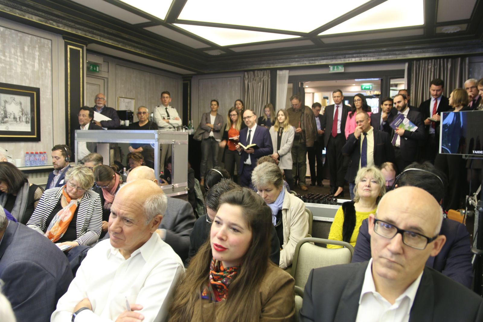 Presencia de la prensa en la presentación de este jueves de Eurosatory en París. Foto: Ginés Soriano Forte / Infodefensa.com