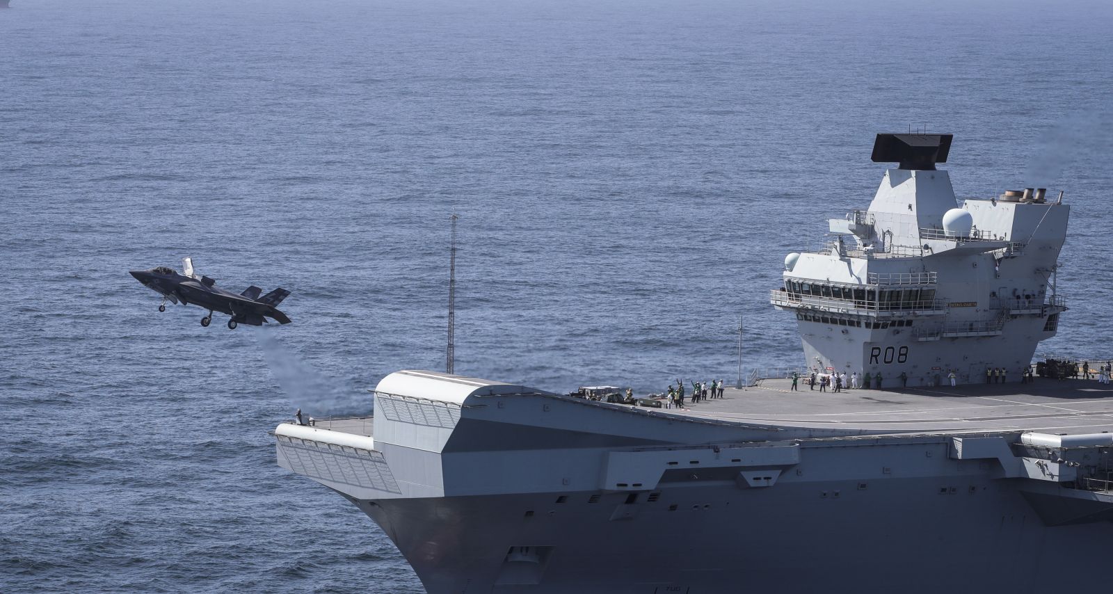 F-35B despegando desde el portaaviones HMS Queen Elizabeth. Foto: Royal Navy