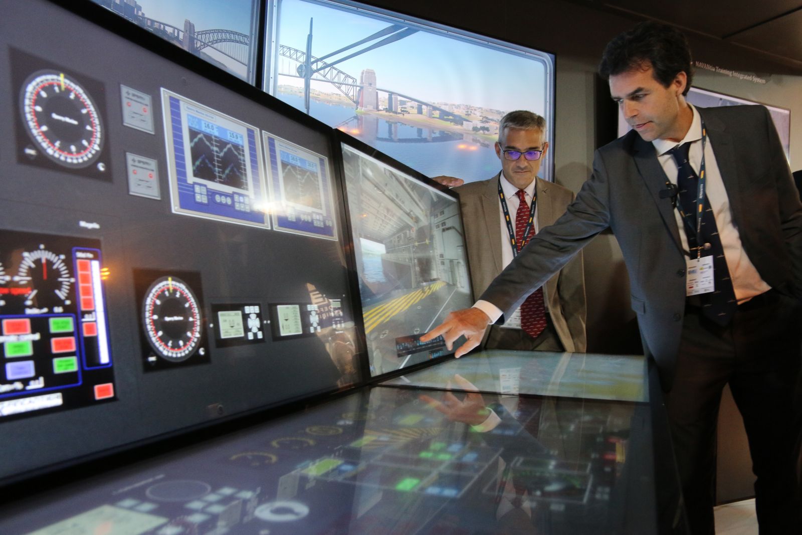 Simulador del LHD de la clase Juan Carlos I en el stand de Navantia en Feindef. Foto: Ginés Soriano Forte / Infodefensa.com