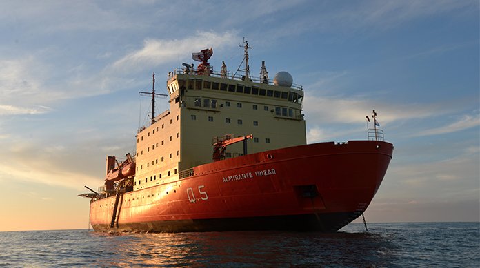 Almirante Irizar foto Tandanor