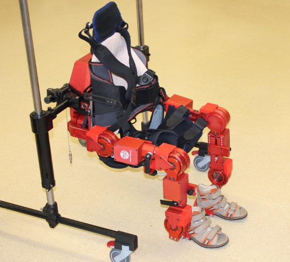 El primer exoesqueleto pediátrico de mundo, fabricado por Escribano